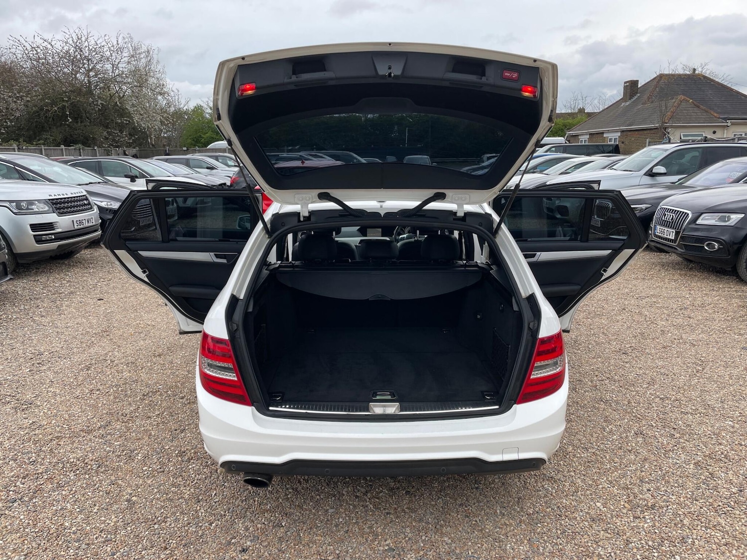 Used Mercedes-Benz C Class 2013 for sale - 78127528: Photo 47