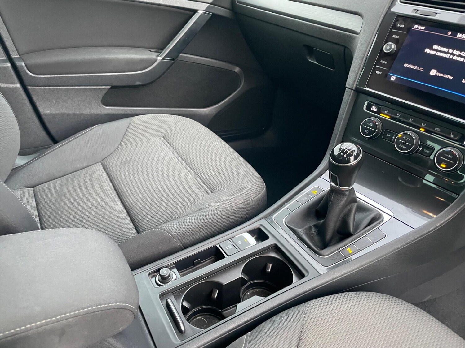 Used Volkswagen Golf 2020 for sale - 77501782: Photo 19