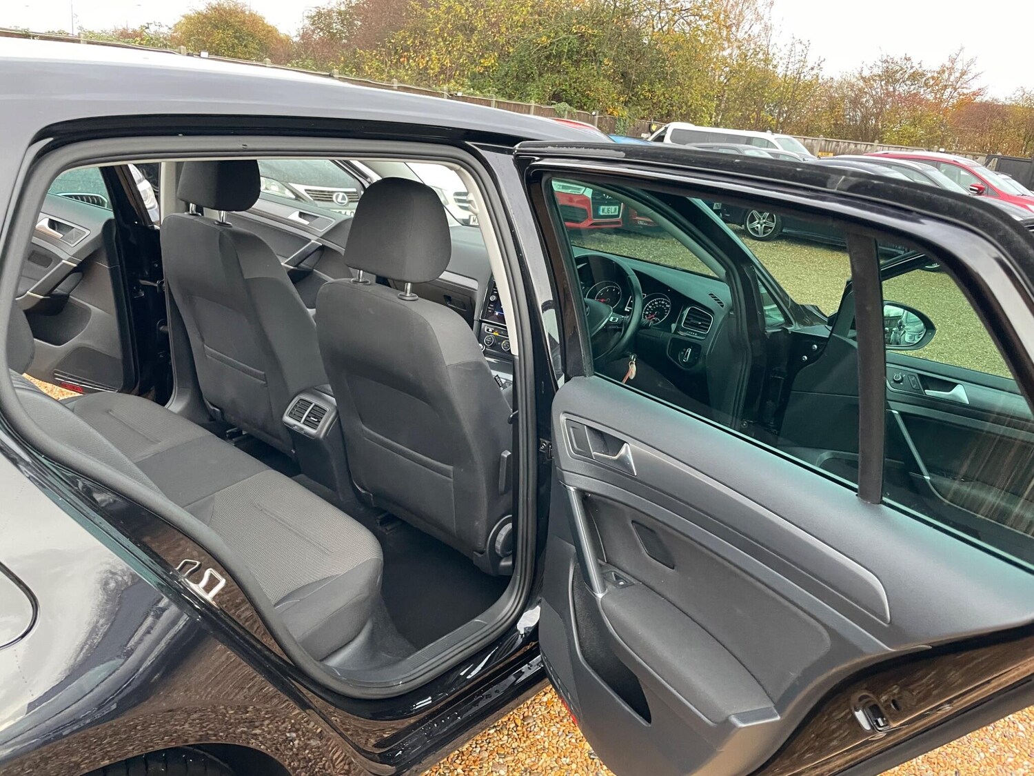 Used Volkswagen Golf 2020 for sale - 77501782: Photo 32