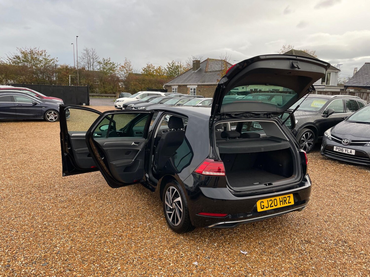 Used Volkswagen Golf 2020 for sale - 77501782: Photo 38