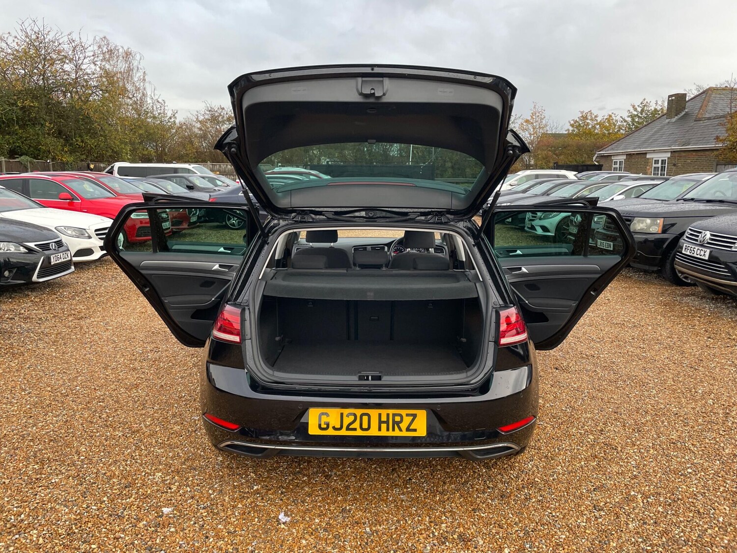 Used Volkswagen Golf 2020 for sale - 77501782: Photo 39