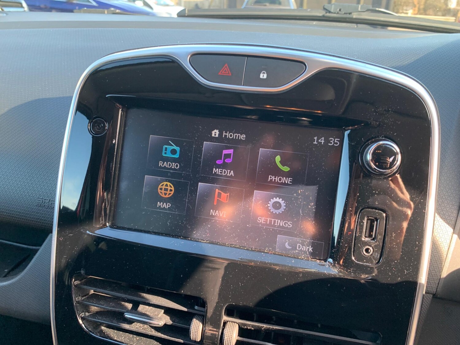 Used Renault Clio 2015 for sale - 77501833: Photo 13