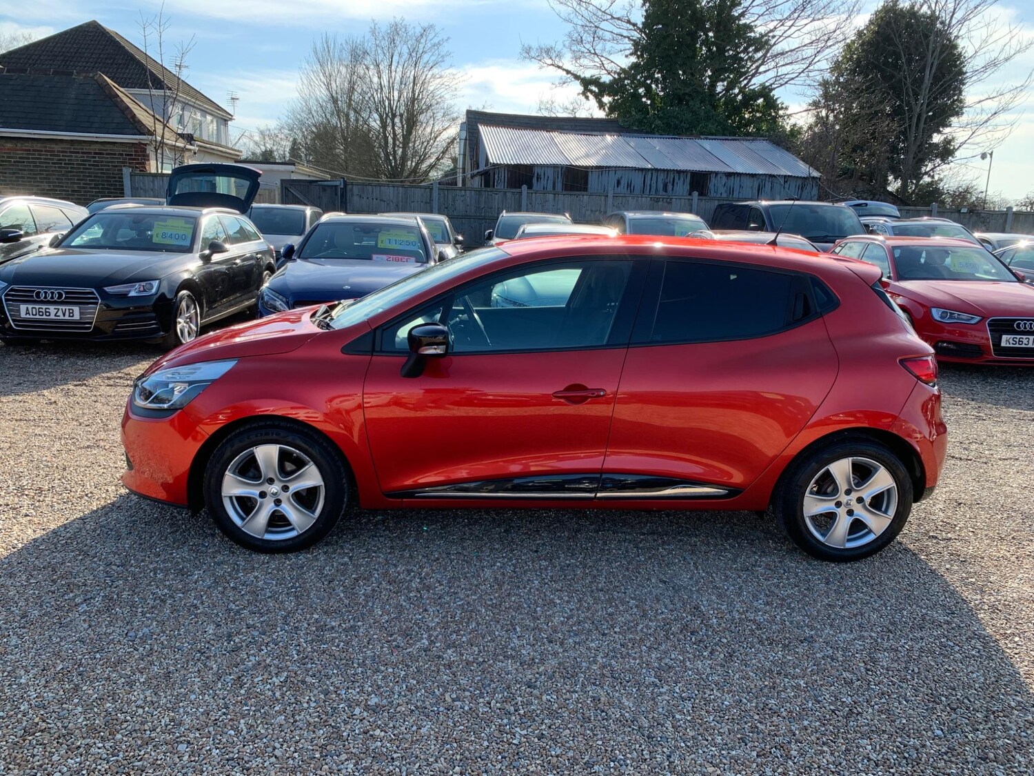 Used Renault Clio 2015 for sale - 77501833: Photo 4