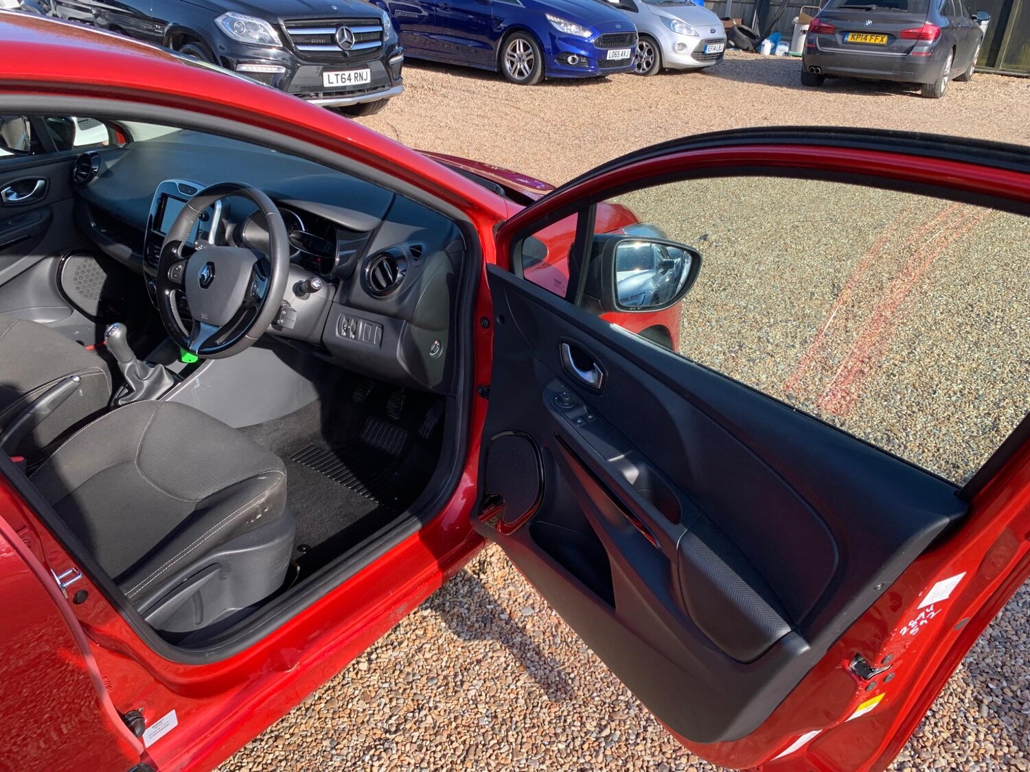 Used Renault Clio 2015 for sale - 77501833: Photo 9