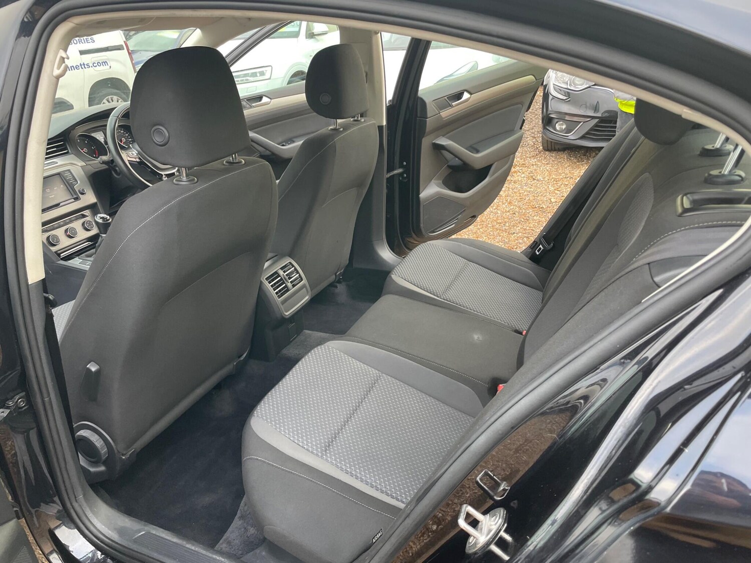 Used Volkswagen Passat for sale - 77501812: Photo 32