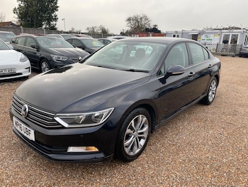 Used Volkswagen Passat 2016 for sale - 77501812: Photo
