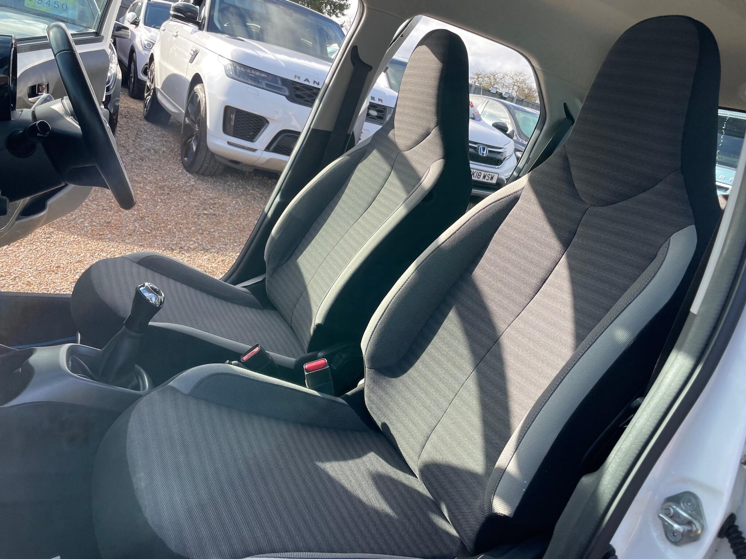 Used Toyota AYGO 2018 for sale - 77501796: Photo 30