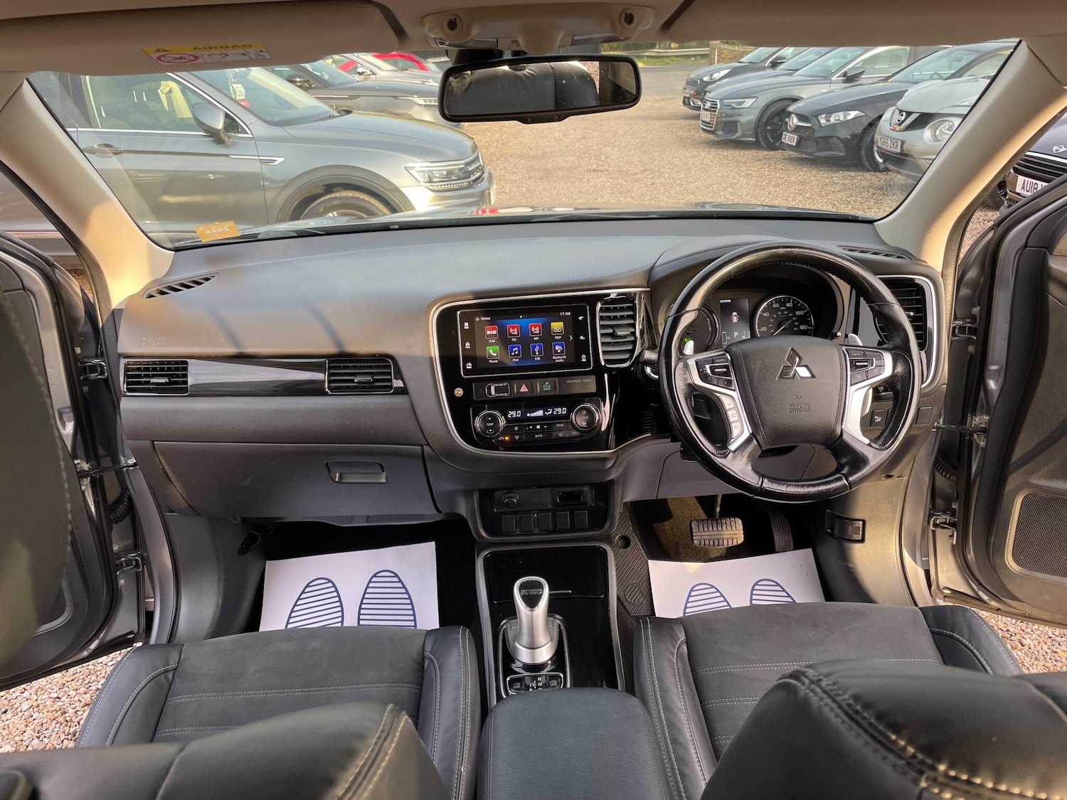 Used Mitsubishi Outlander 2017 for sale - 77882827: Photo 32