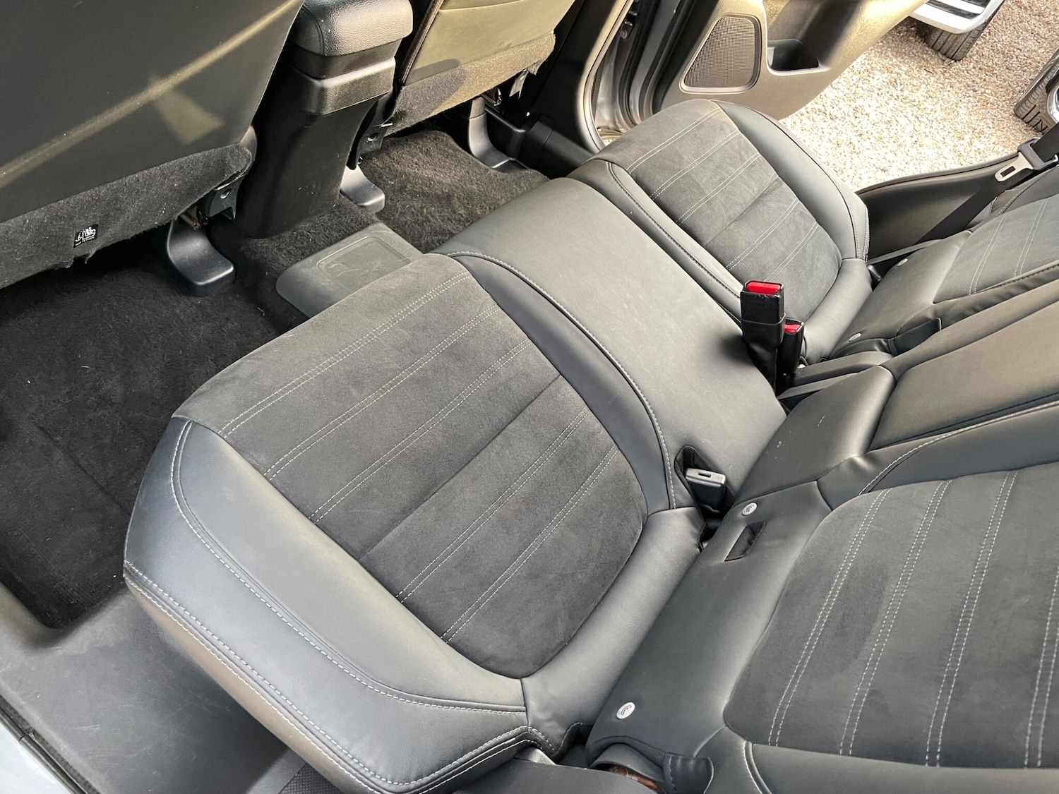 Used Mitsubishi Outlander 2017 for sale - 77882827: Photo 37