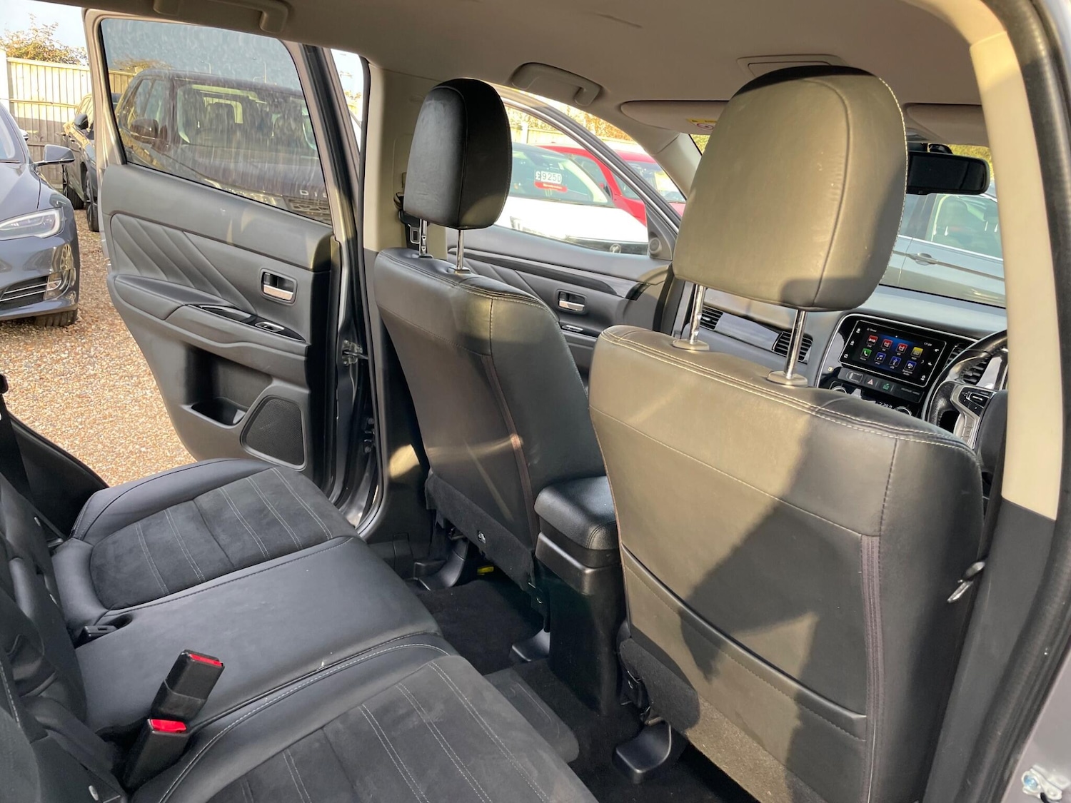 Used Mitsubishi Outlander 2017 for sale - 77882827: Photo 41