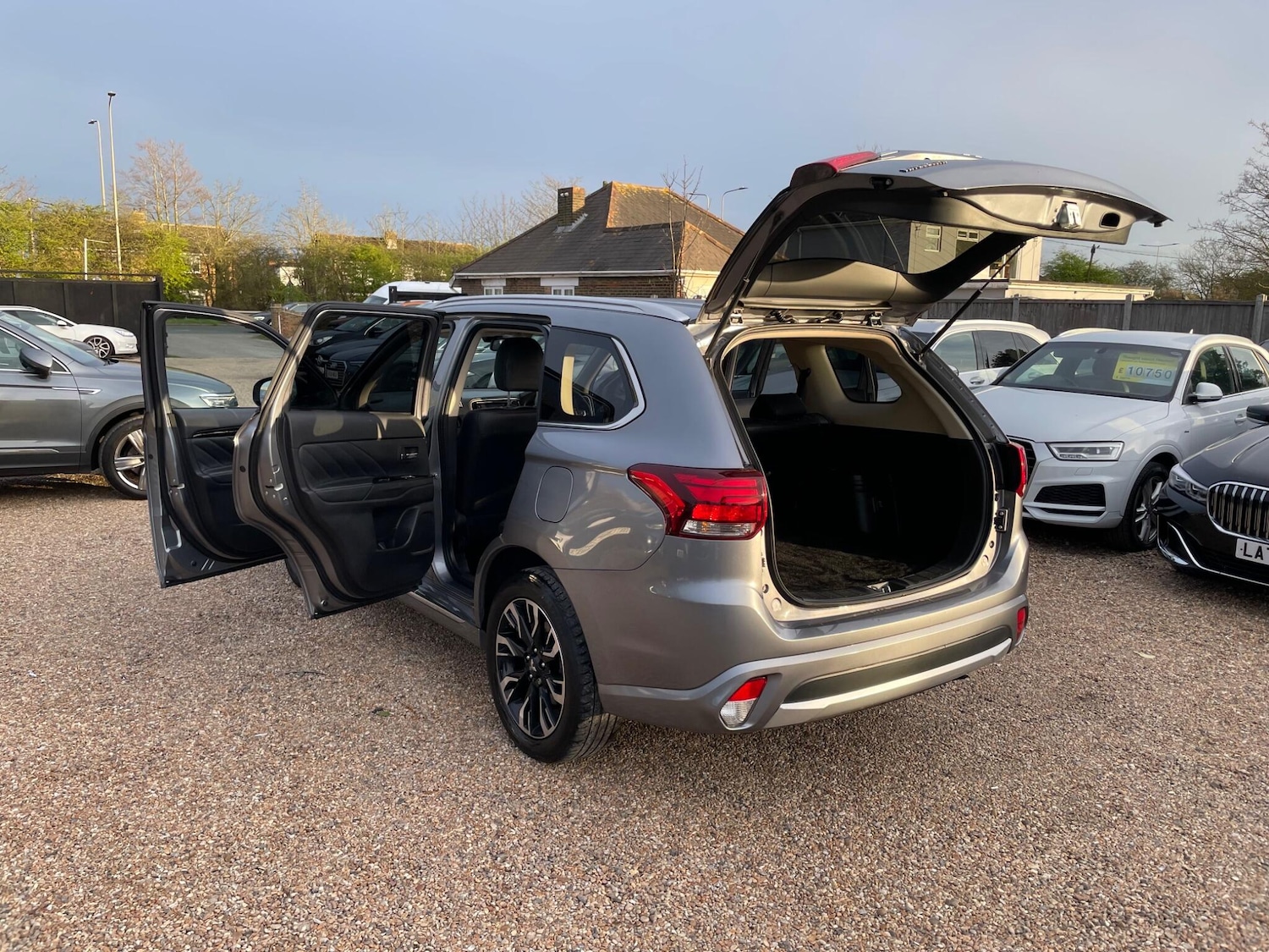 Used Mitsubishi Outlander 2017 for sale - 77882827: Photo 45