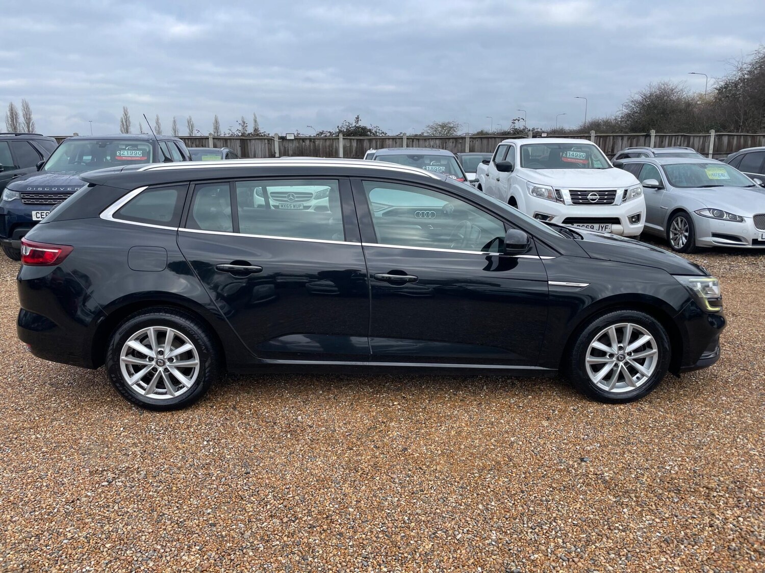 Used Renault Megane 2017 for sale - 77501773: Photo 7