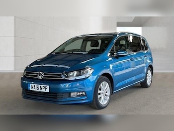 Used Volkswagen Touran 2016 for sale - 79132075: Photo