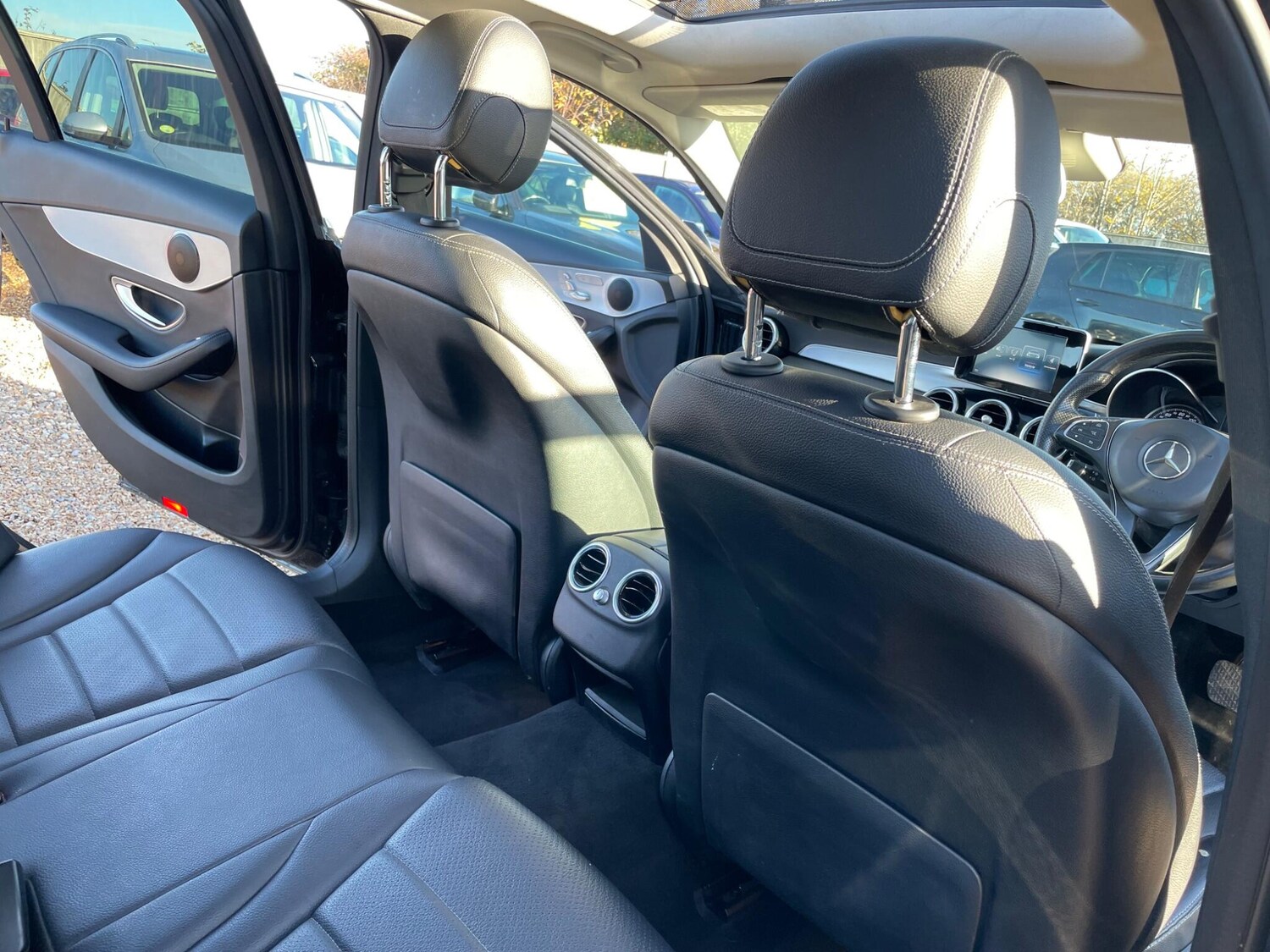 Used Mercedes-Benz C Class 2016 for sale - 77501835: Photo 41