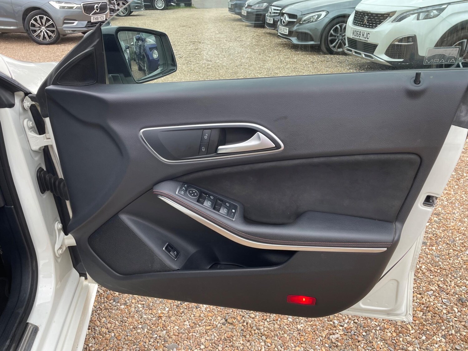 Used Mercedes-Benz CLA 2014 for sale - 77501802: Photo 8