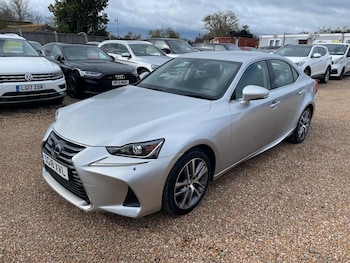 Used Lexus IS 2018 for sale - 77670620: Photo