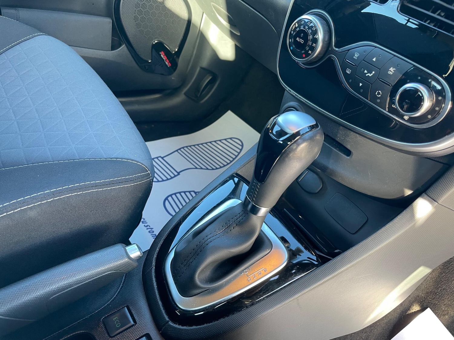 Used Renault Clio for sale - 77925759: Photo 14