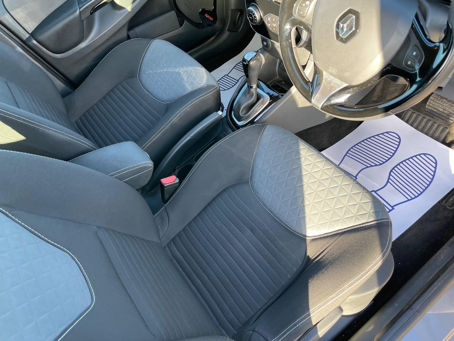 Used Renault Clio for sale - 77925759: Photo 19