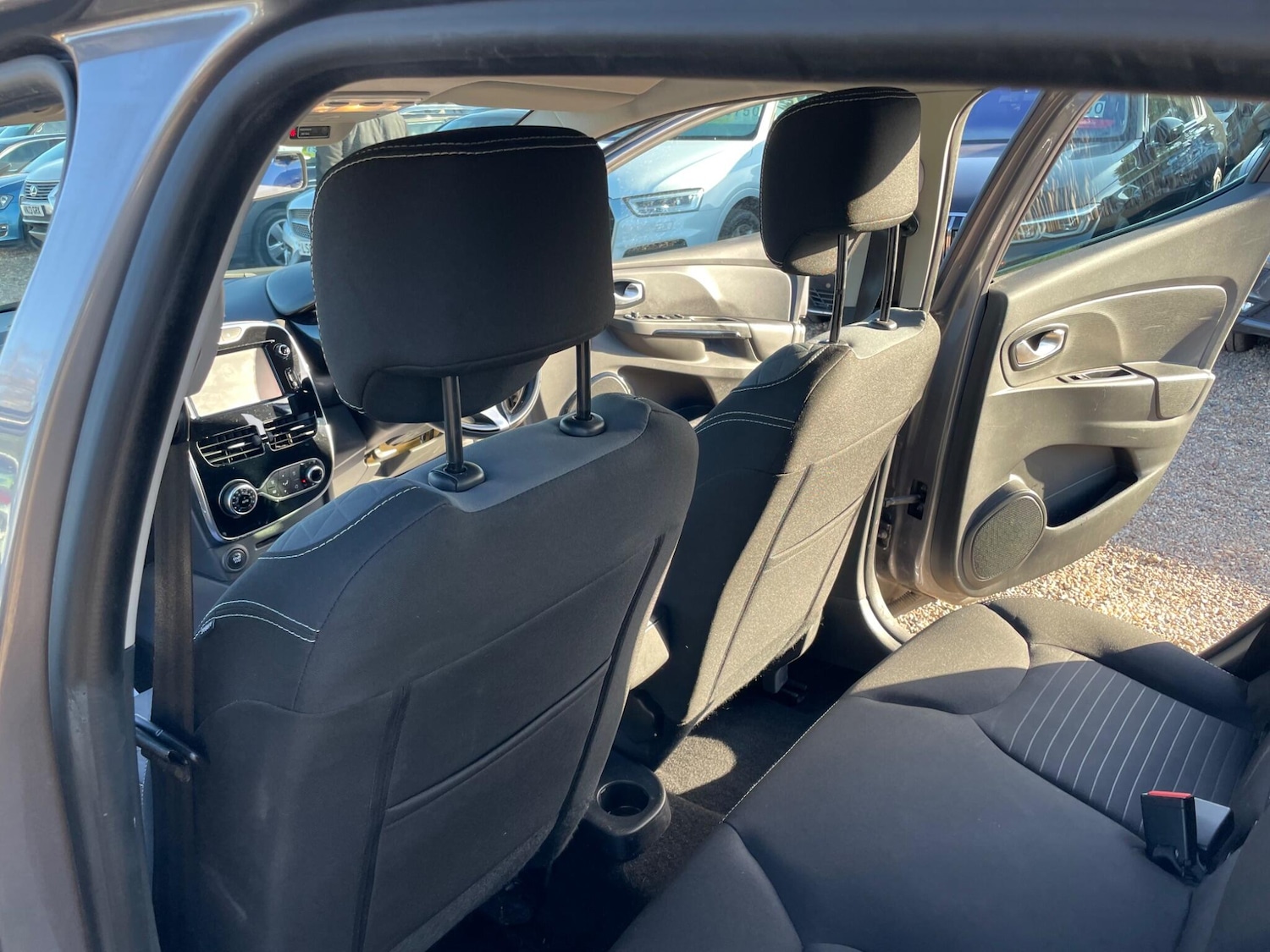 Used Renault Clio for sale - 77925759: Photo 30