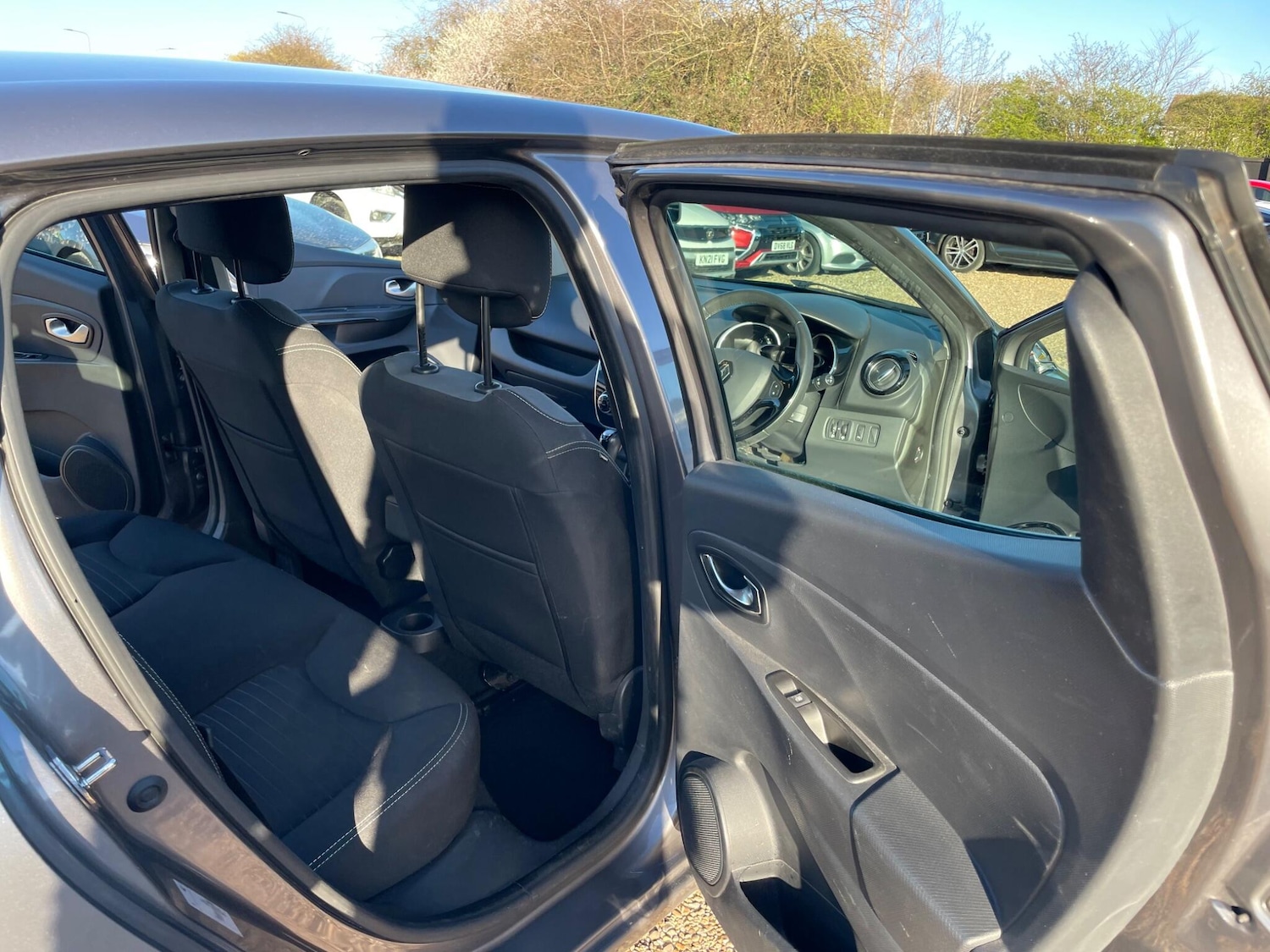 Used Renault Clio for sale - 77925759: Photo 33