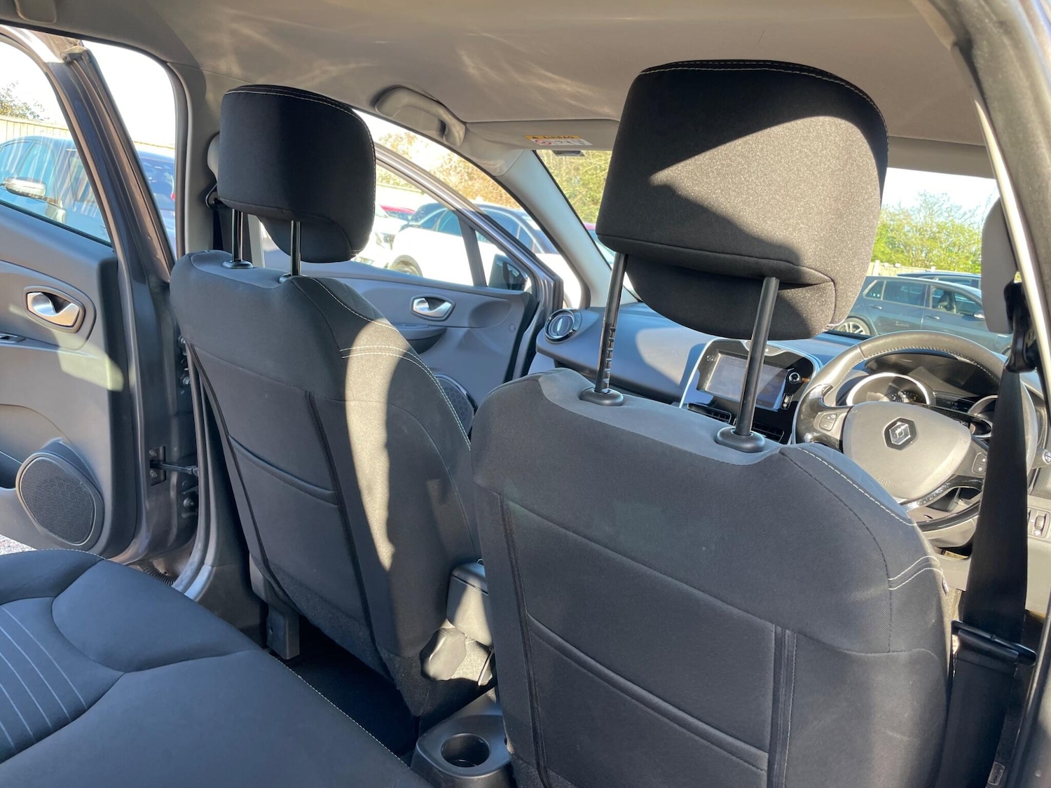 Used Renault Clio for sale - 77925759: Photo 35