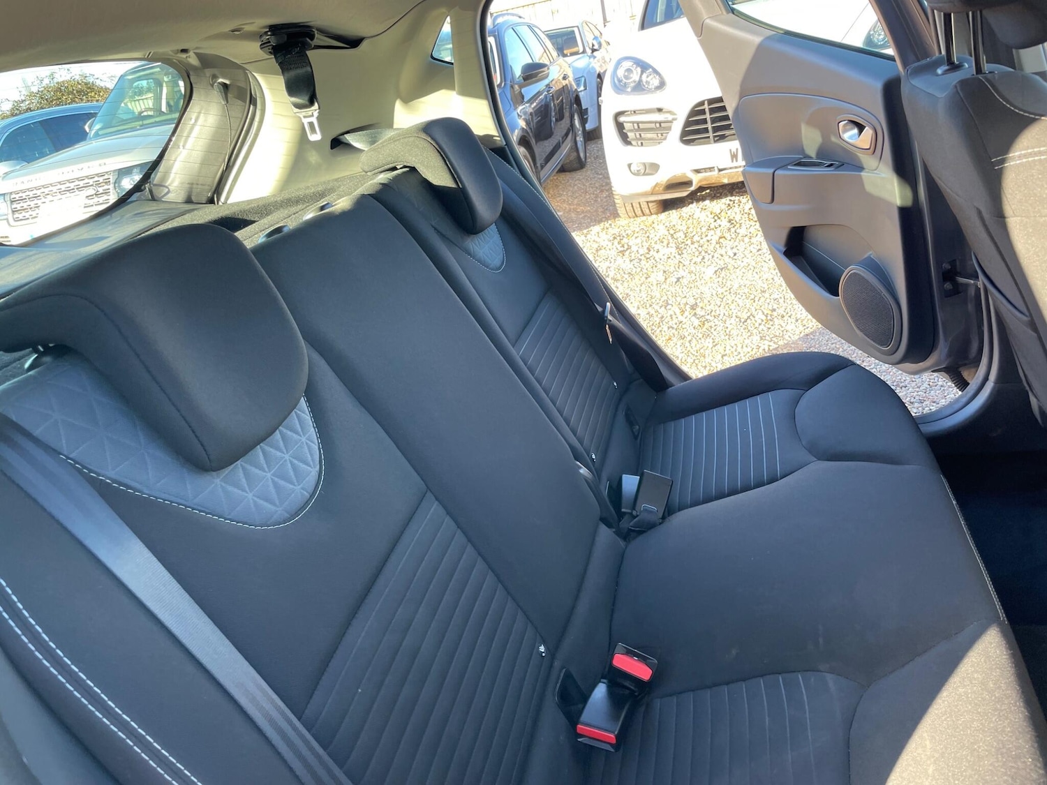 Used Renault Clio for sale - 77925759: Photo 36