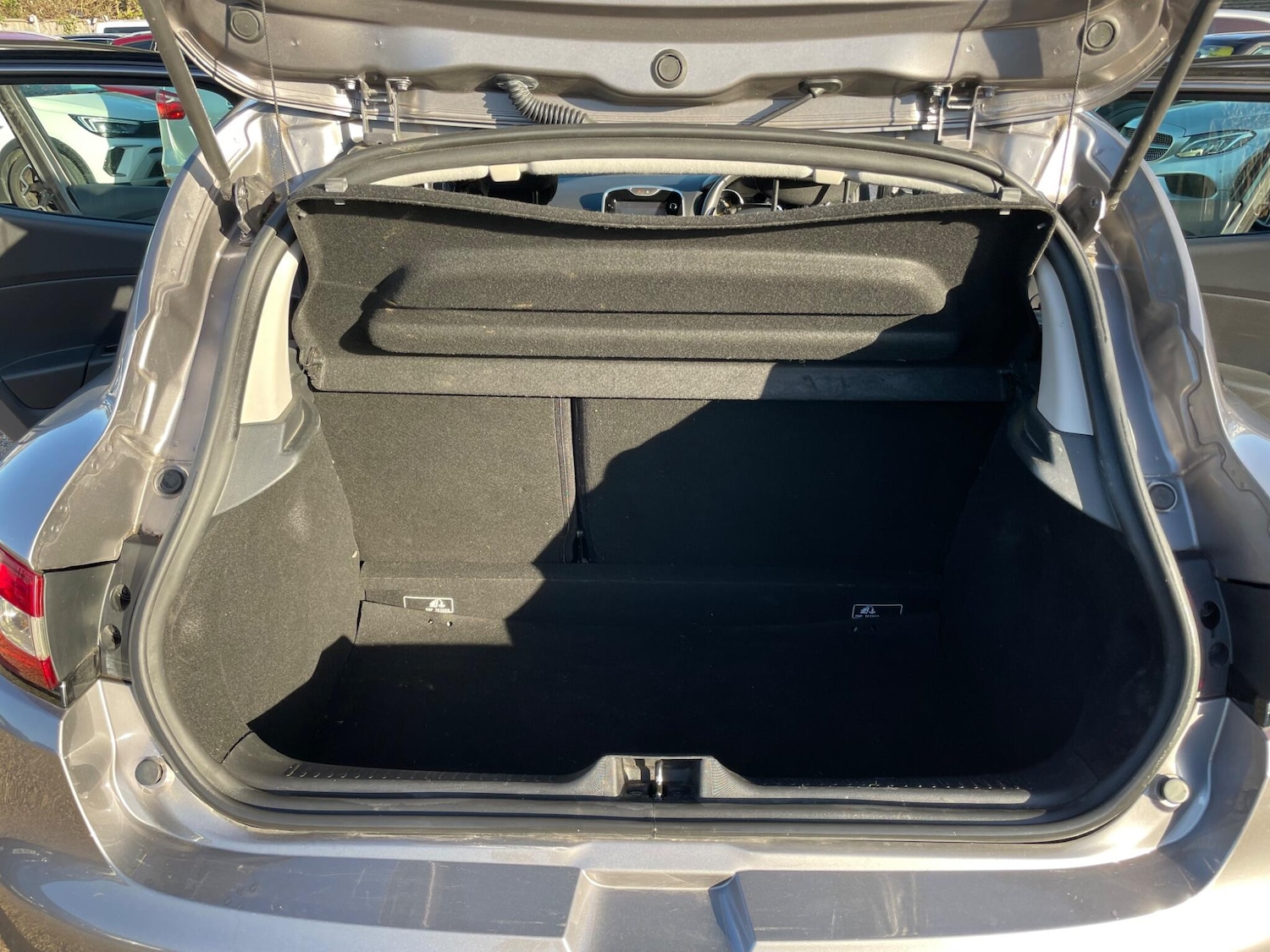 Used Renault Clio for sale - 77925759: Photo 37