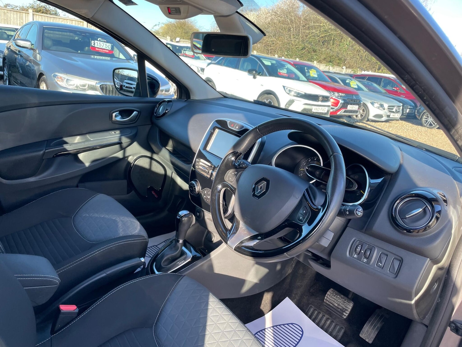 Used Renault Clio for sale - 77925759: Photo 9