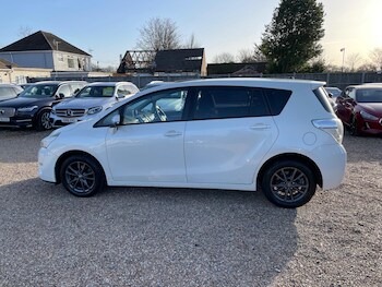 Used Toyota Verso 2014 for sale - 77670967: Photo