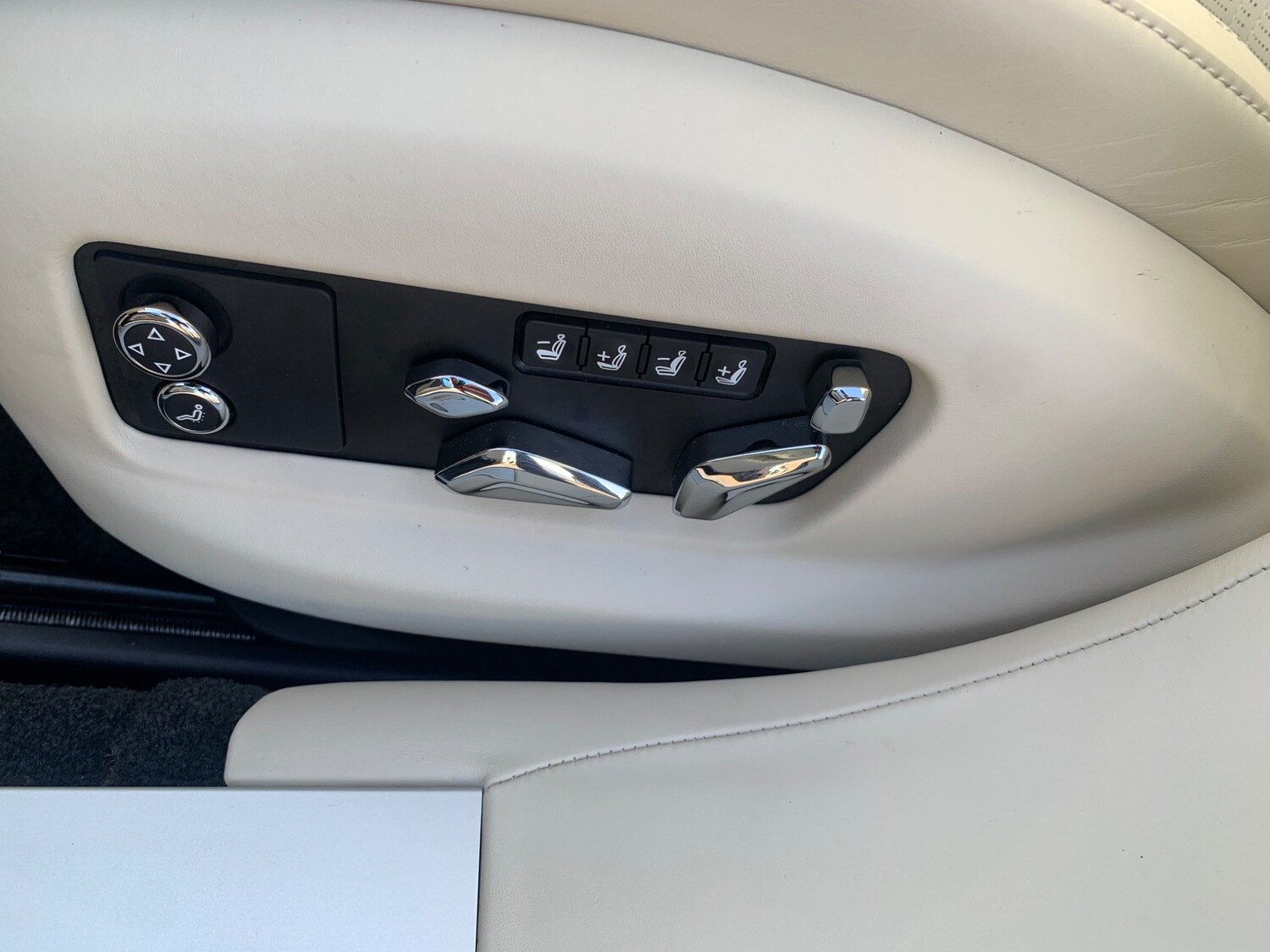 Used Bentley Flying Spur for sale - 77705369: Photo 54