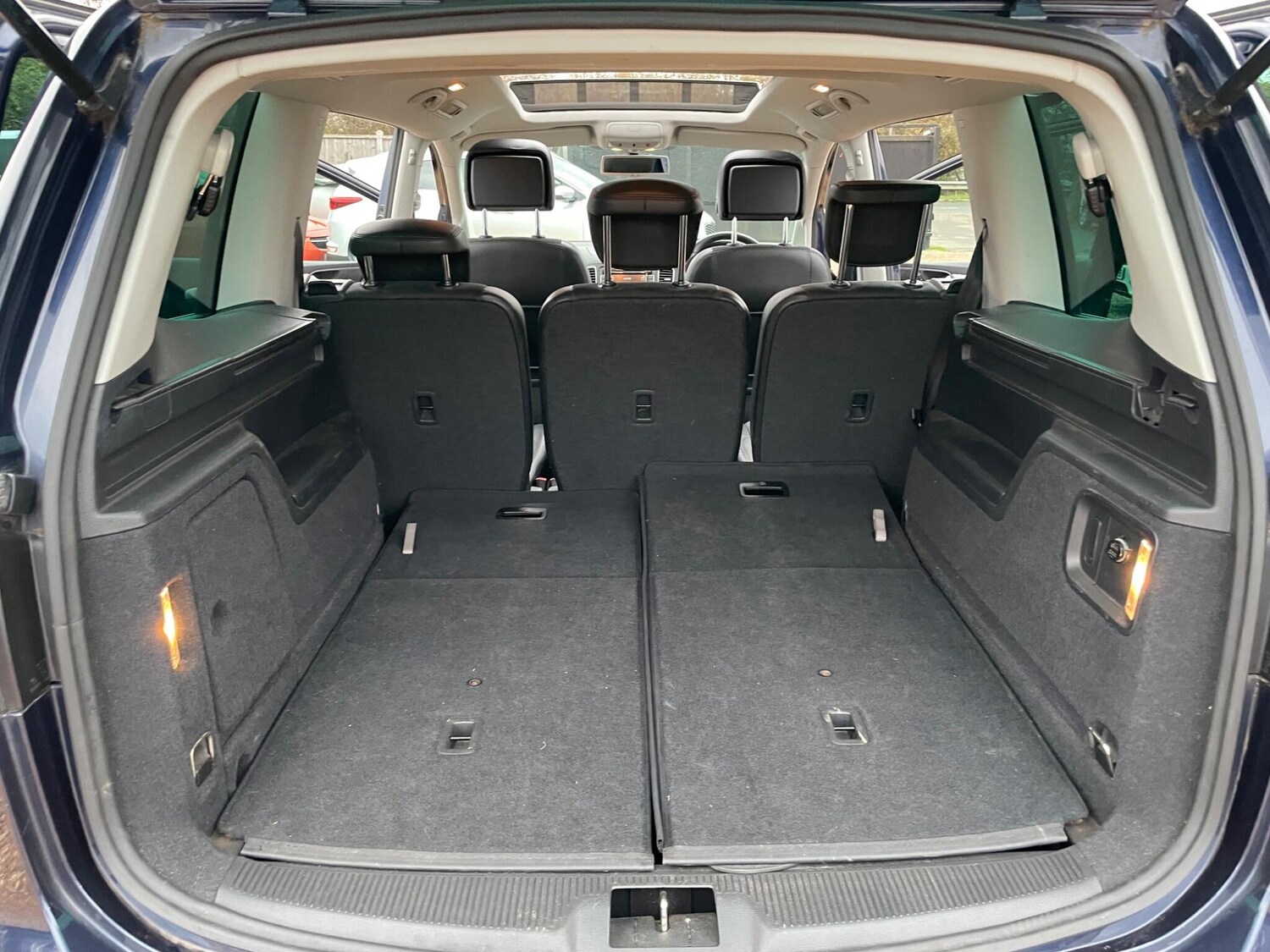 Used Volkswagen Sharan 2013 for sale - 77501805: Photo 46