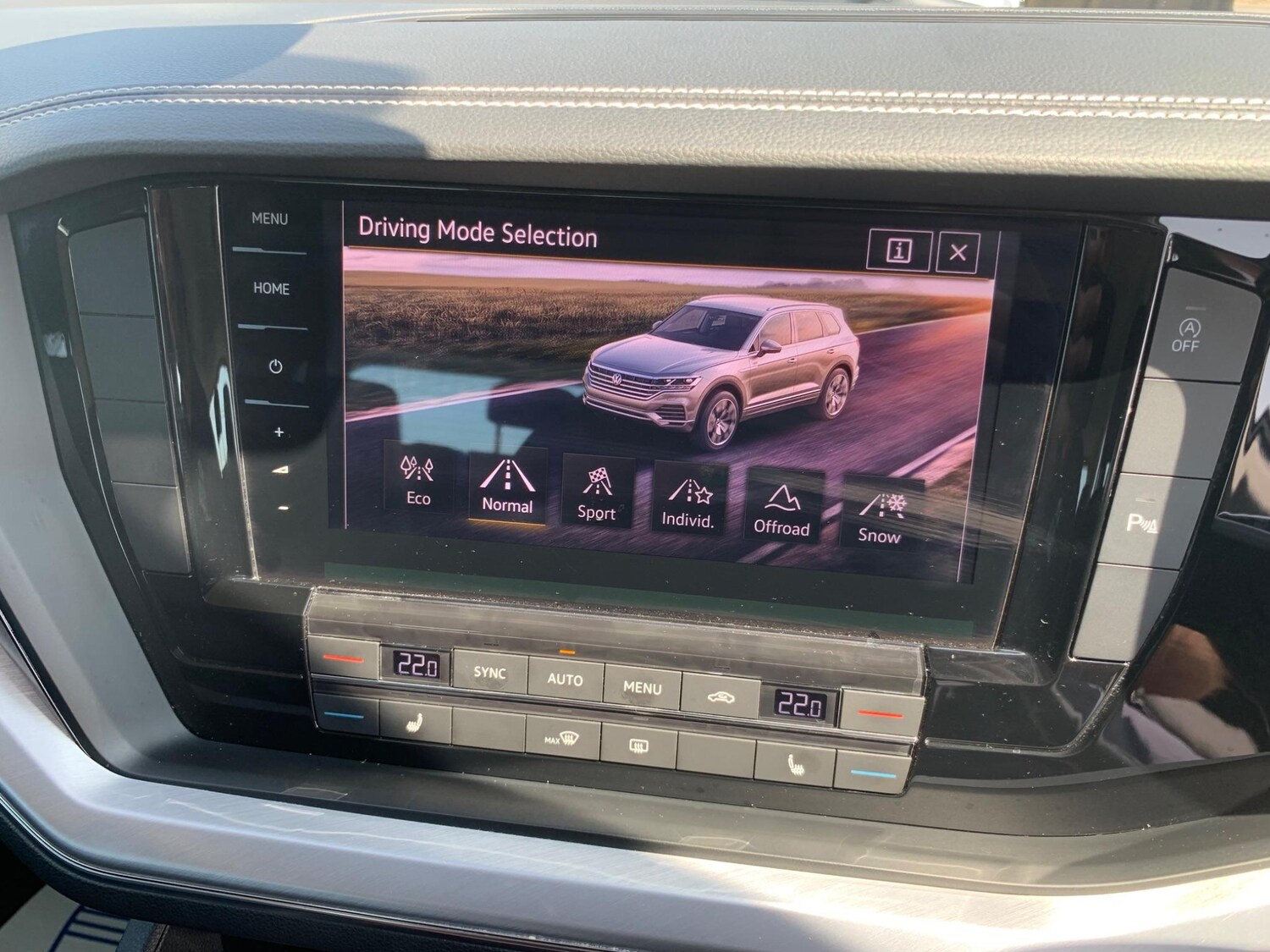 Used Volkswagen Touareg 2018 for sale - 77501819: Photo 26