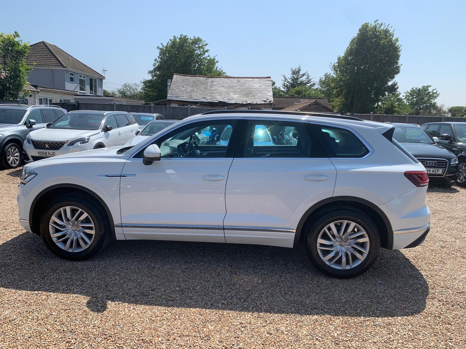 Used Volkswagen Touareg 2018 for sale - 77501819: Photo 4
