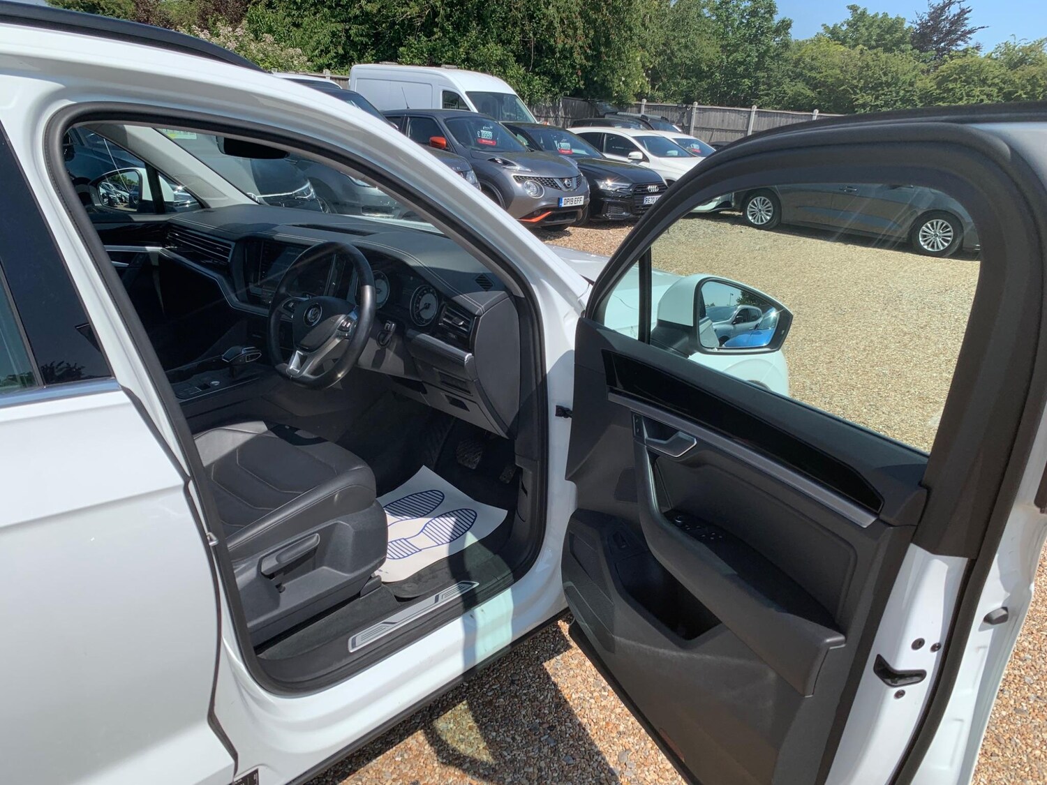 Used Volkswagen Touareg 2018 for sale - 77501819: Photo 9