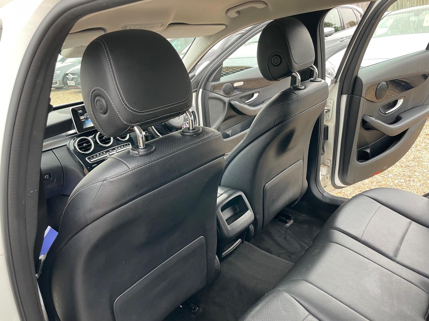 Used Mercedes-Benz C Class 2015 for sale - 77501780: Photo 36