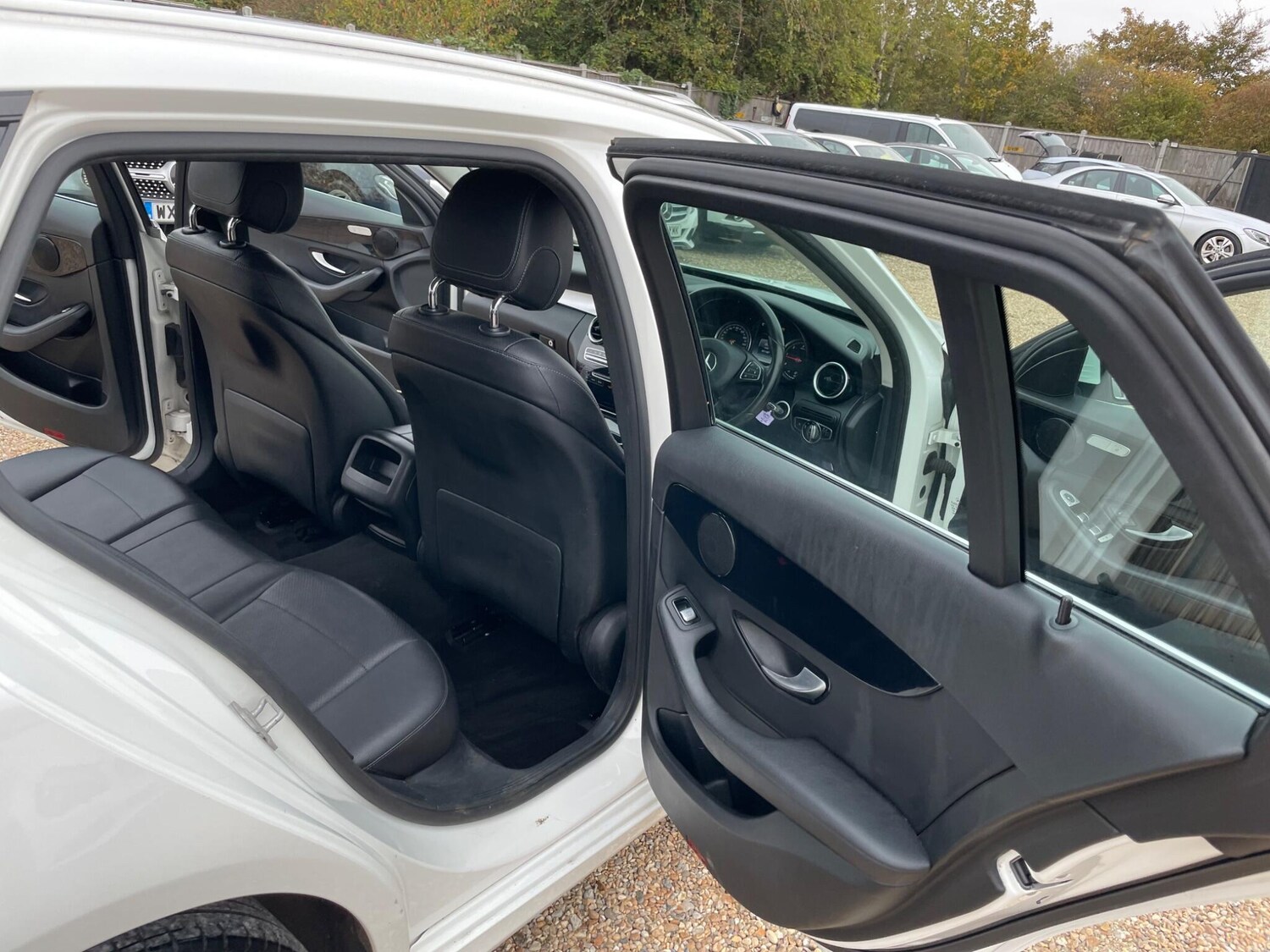 Used Mercedes-Benz C Class 2015 for sale - 77501780: Photo 39