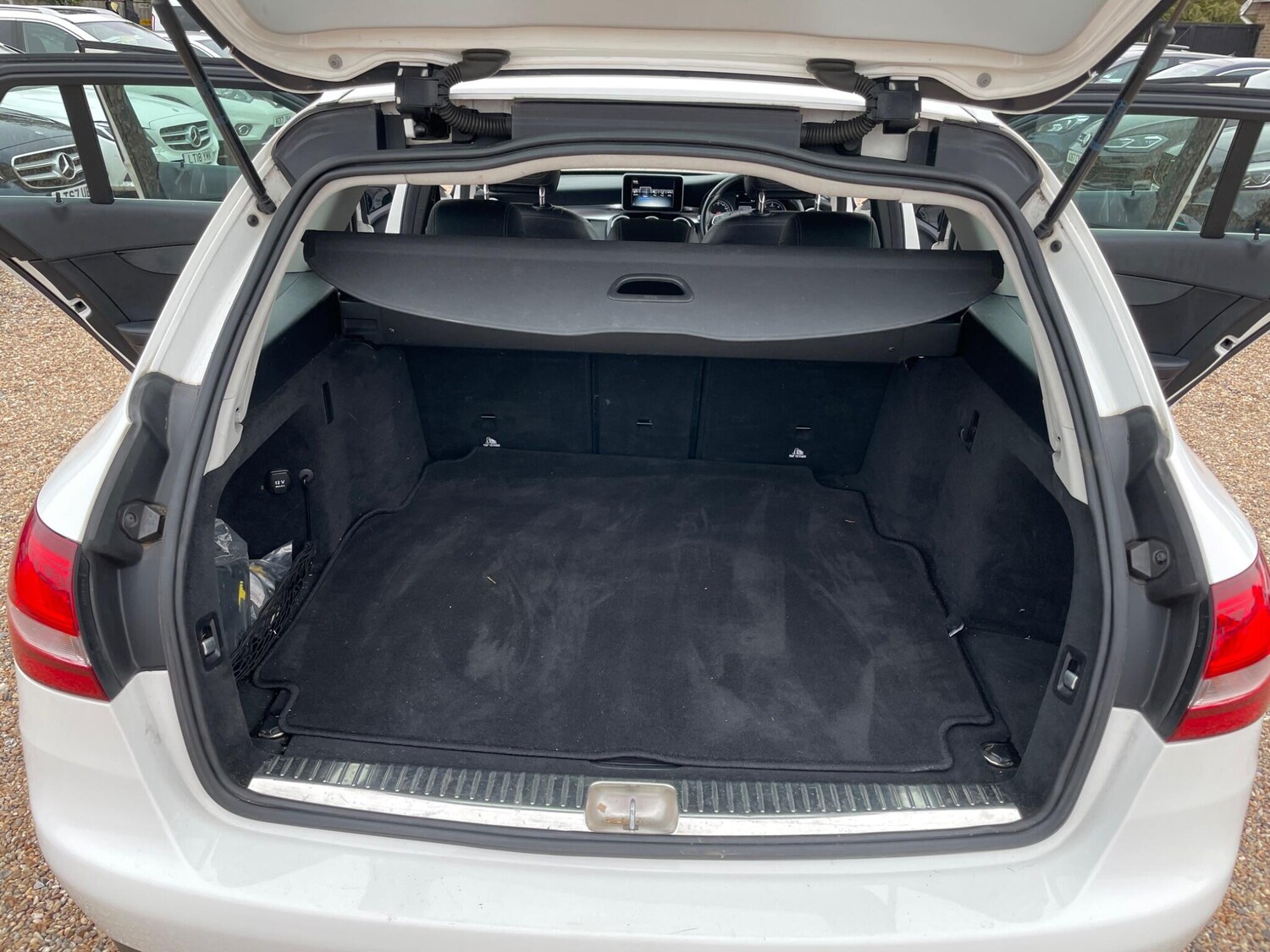 Used Mercedes-Benz C Class 2015 for sale - 77501780: Photo 44