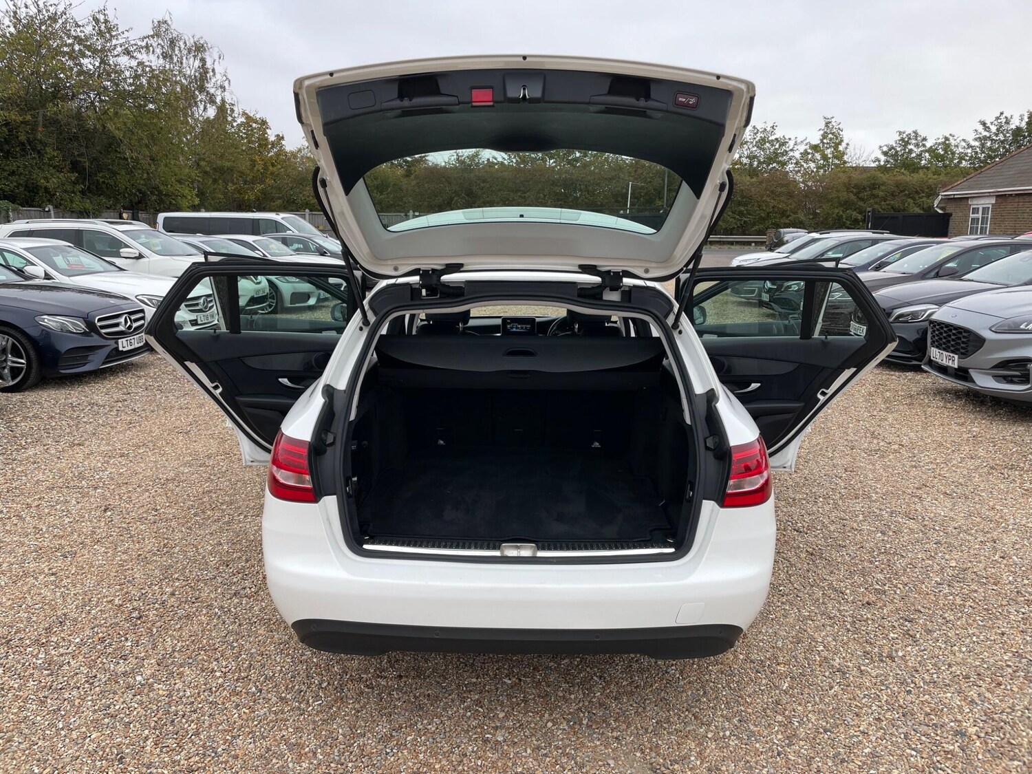 Used Mercedes-Benz C Class 2015 for sale - 77501780: Photo 47