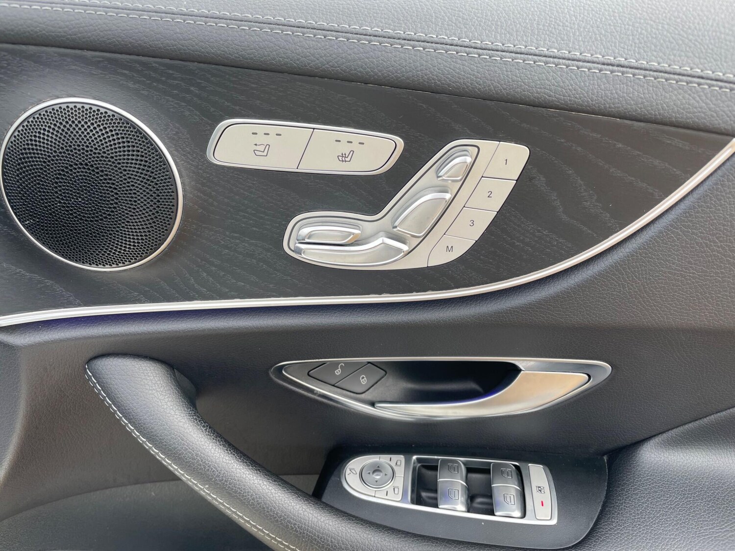 Used Mercedes-Benz E Class for sale - 77586935: Photo 18