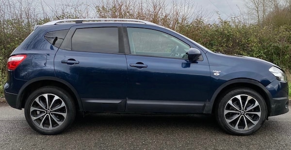 Cheap Nissan Qashqai 2012 (62) - 1.5 DCI 110 N-TEQ SIX SPEED MANUAL MOON ROOF BIG SPEC 5-Door for sale in Aylesbury, Buckinghamshire