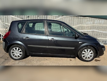 2007 (57) - 1.5 DCi DYNAMIQUE FIVE SPEED MANUAL FSH FUTURE CLASSIC 5-Door