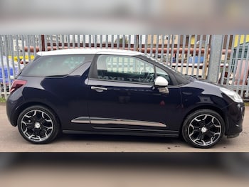 2015 (15) - CITROEN DS3 1.2 PURETECH 110 DSTYLE SIX SPEED MANUAL FULLY LOADED ULEZ 3-Door