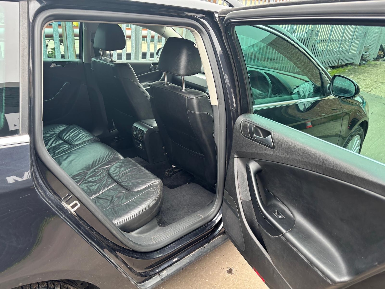 Used Volkswagen Passat 2009 for sale - 77807335: Photo 10