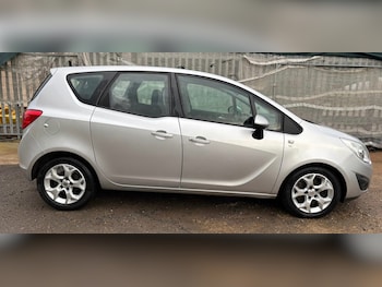 2011 (61) - 1.7 CDTi 16V S AUTOMATIC REFLEX SILVER FULLY LOADED 5-Door