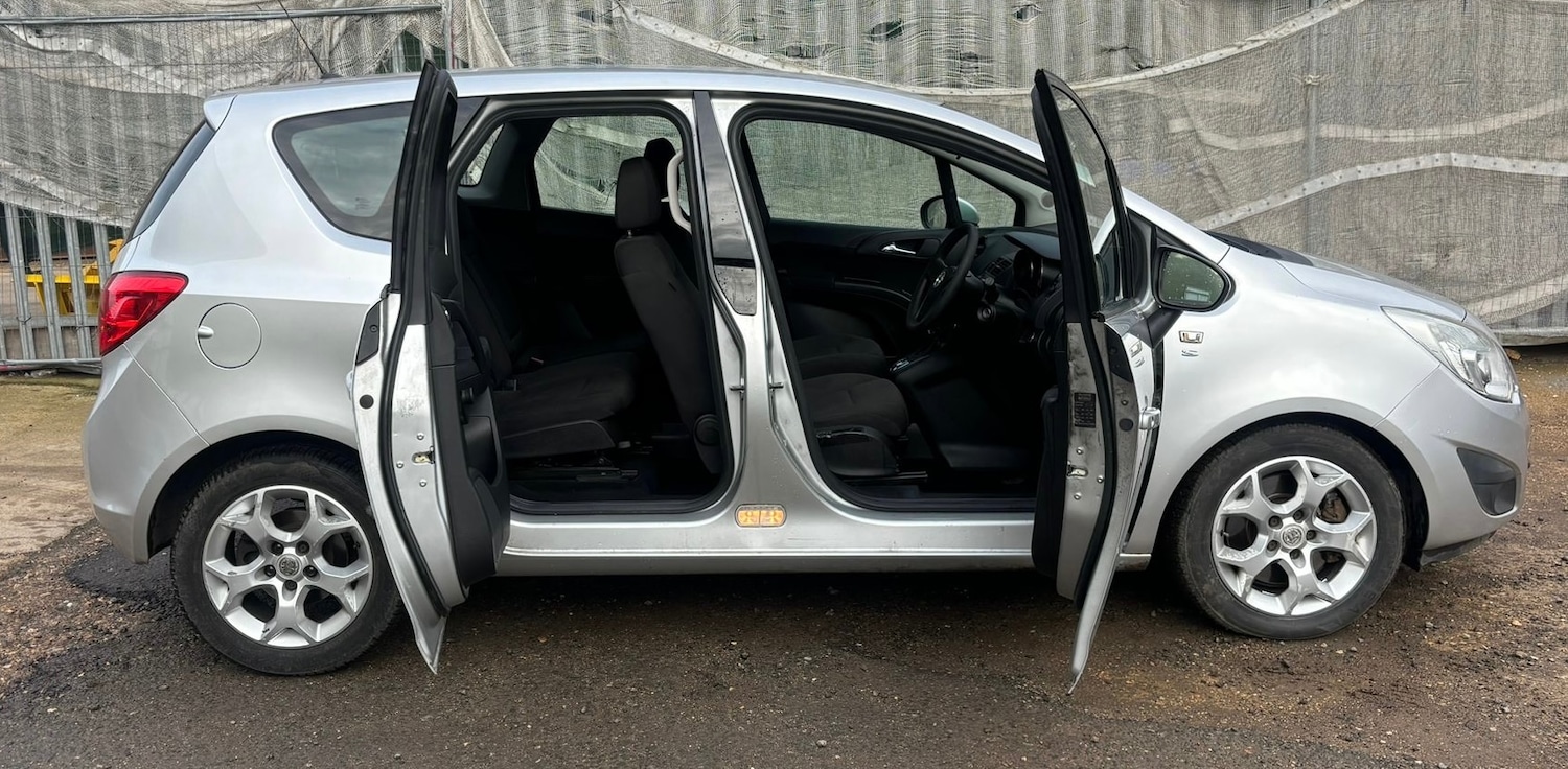 Used Vauxhall Meriva 2011 for sale - 77616308: Photo 2