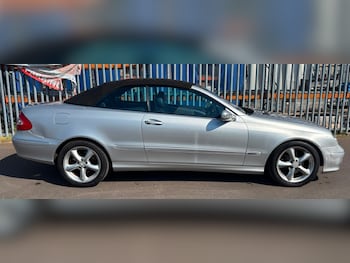 Used Mercedes-Benz CLK 2003 for sale - 79386562: Photo