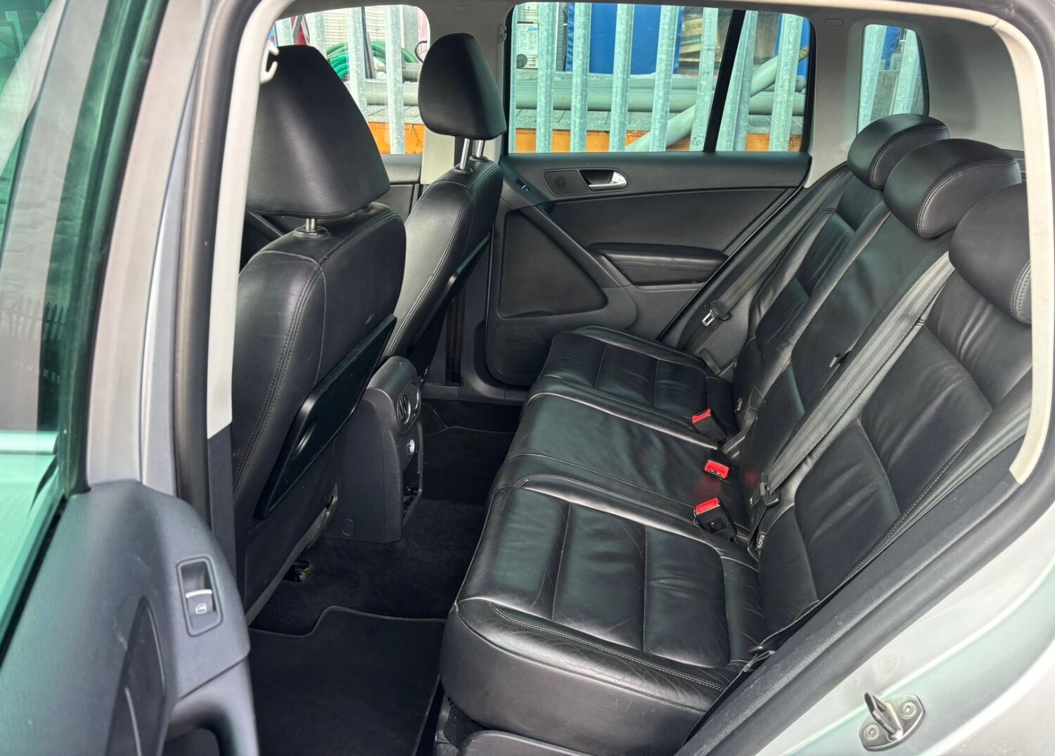 Used Volkswagen Tiguan 2010 for sale - 77822409: Photo 9