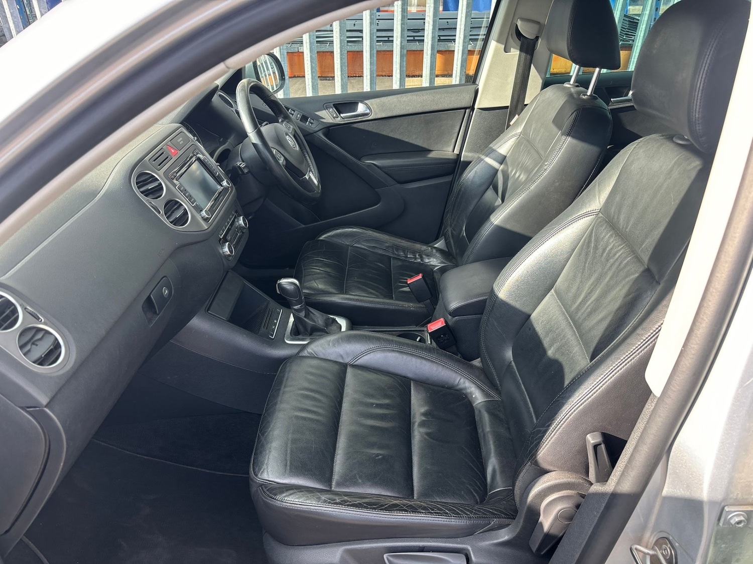 Used Volkswagen Tiguan 2010 for sale - 77833551: Photo 9