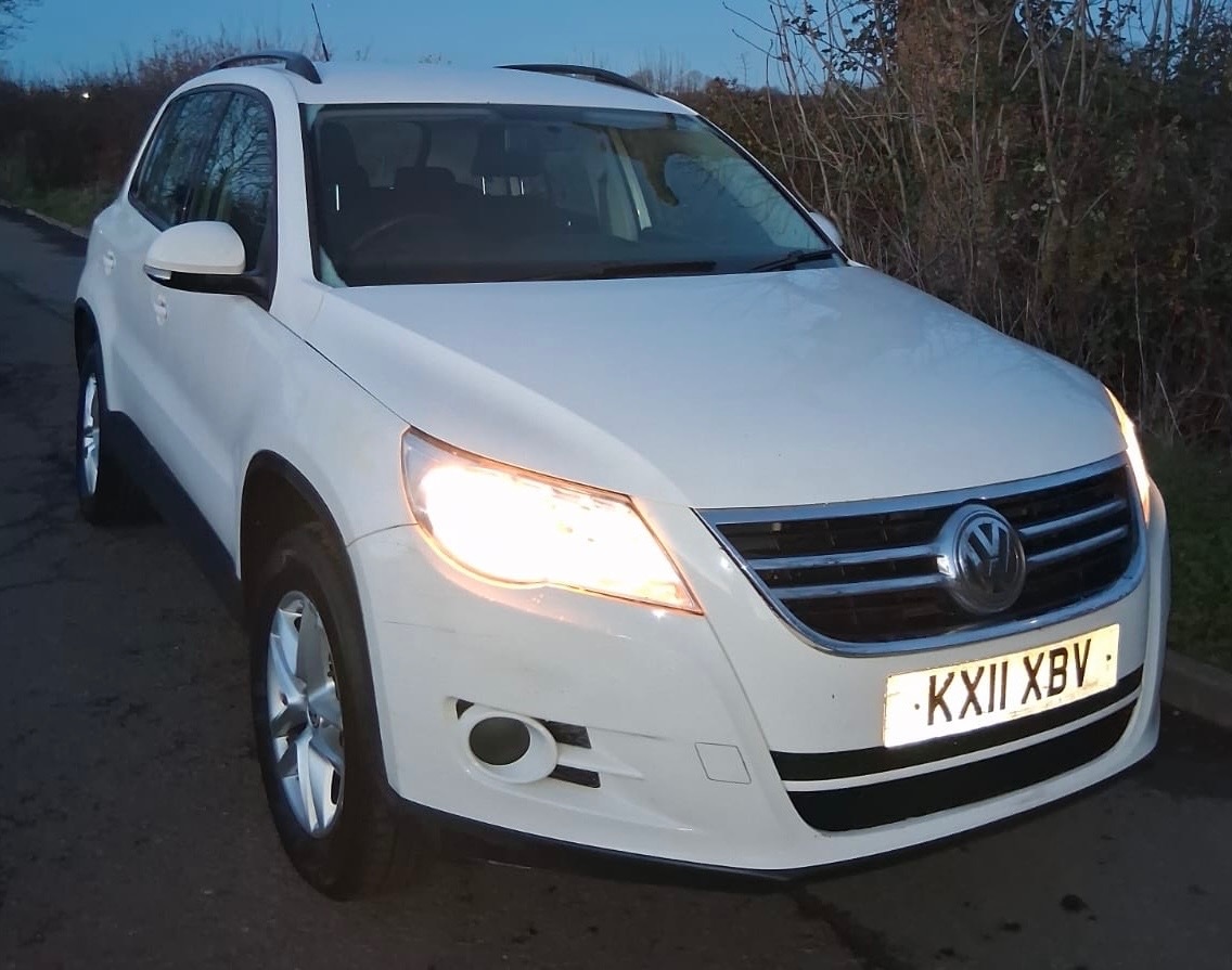 Used Volkswagen Tiguan 2011 for sale - 76758353: Photo 4