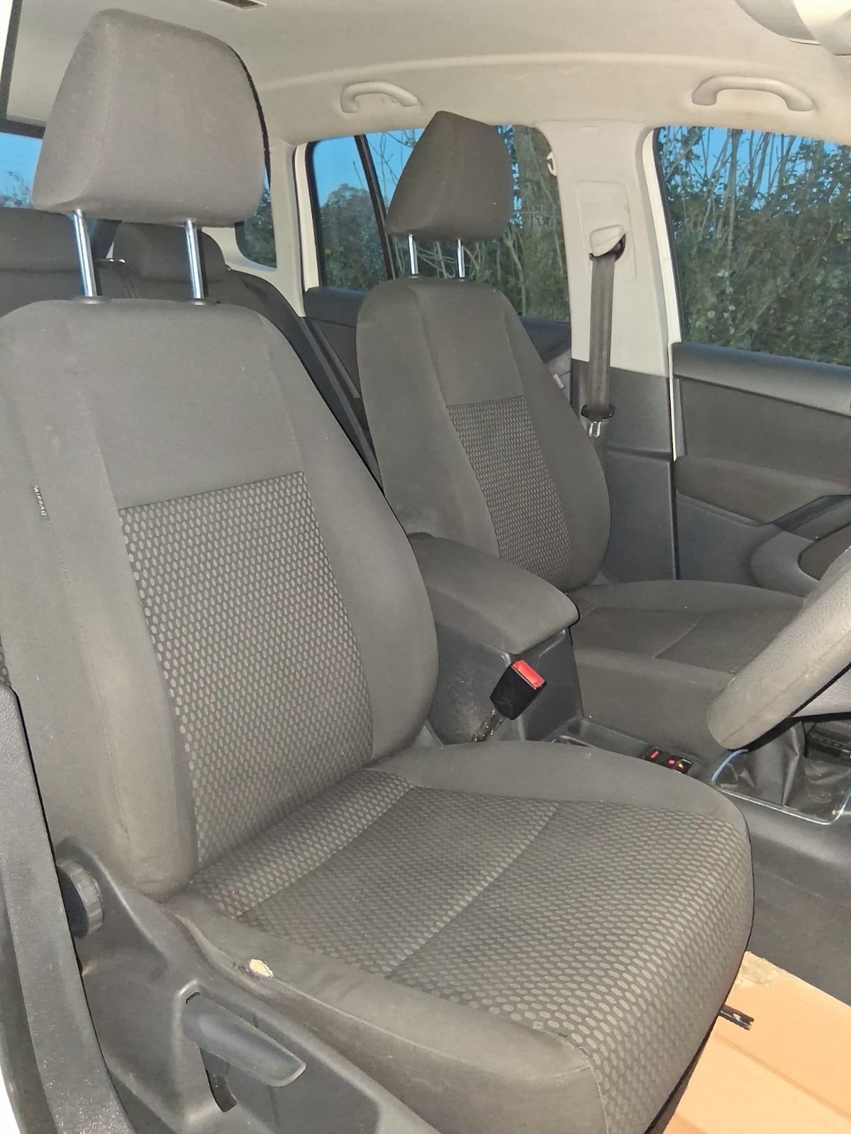 Used Volkswagen Tiguan 2011 for sale - 76758353: Photo 6